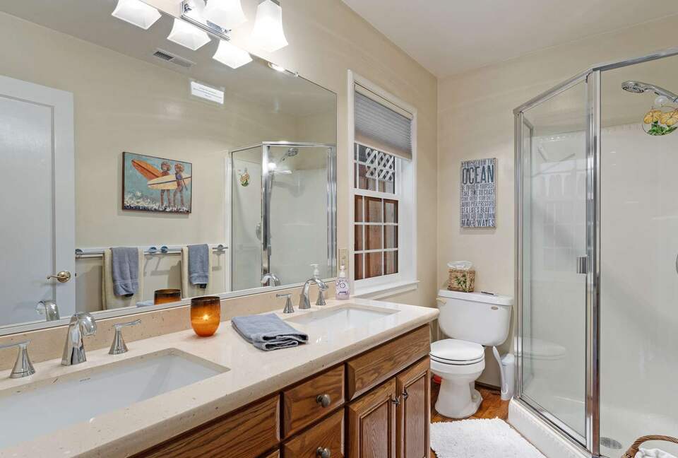 Harbor Hideaway: Coastal Comfort in Santa Cruz - Santa Cruz, California