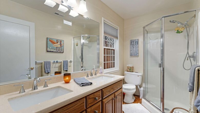 Harbor Hideaway: Coastal Comfort in Santa Cruz - Santa Cruz, California