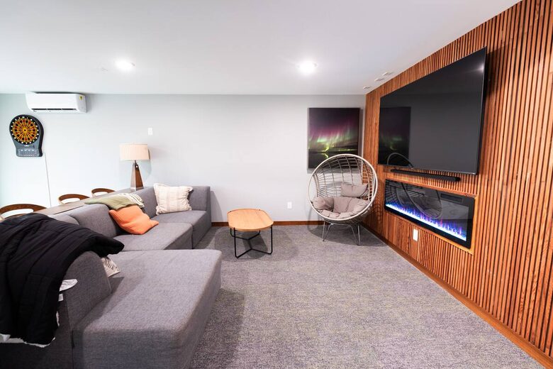 Mid-Century Haven with Private Lakes and Endless Views - Erhard, Minnesota