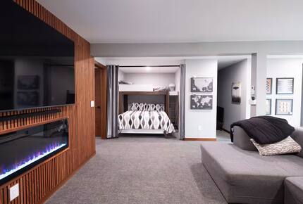 Mid-Century Haven with Private Lakes and Endless Views - Erhard, Minnesota