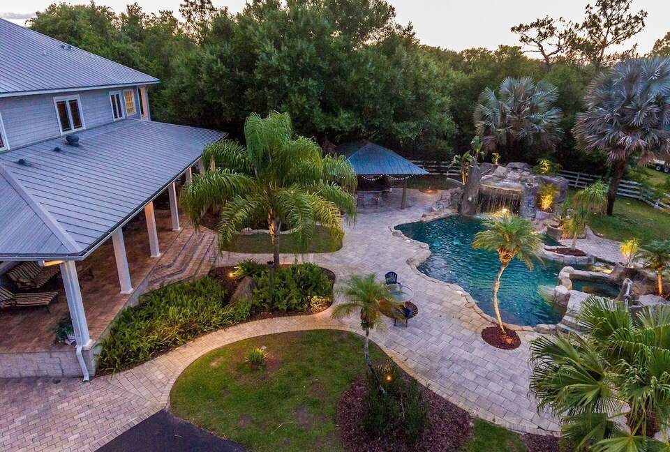 Exquisite Tampa-Area Oasis with Resort Amenities - Lutz, Florida