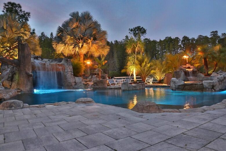 Exquisite Tampa-Area Oasis with Resort Amenities - Lutz, Florida