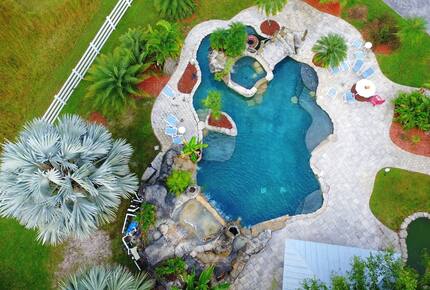 Exquisite Tampa-Area Oasis with Resort Amenities - Lutz, Florida