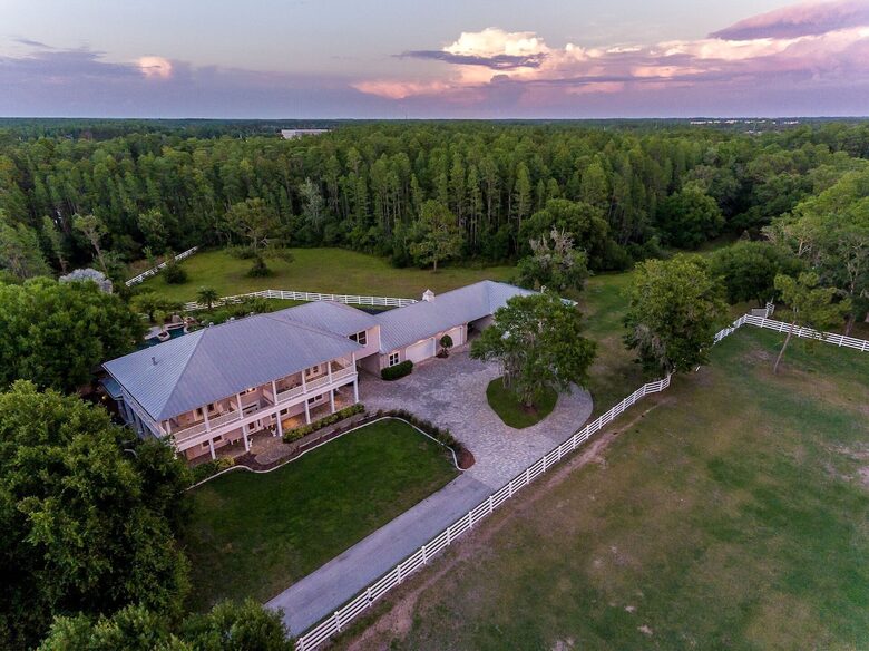 Exquisite Tampa-Area Oasis with Resort Amenities - Lutz, Florida