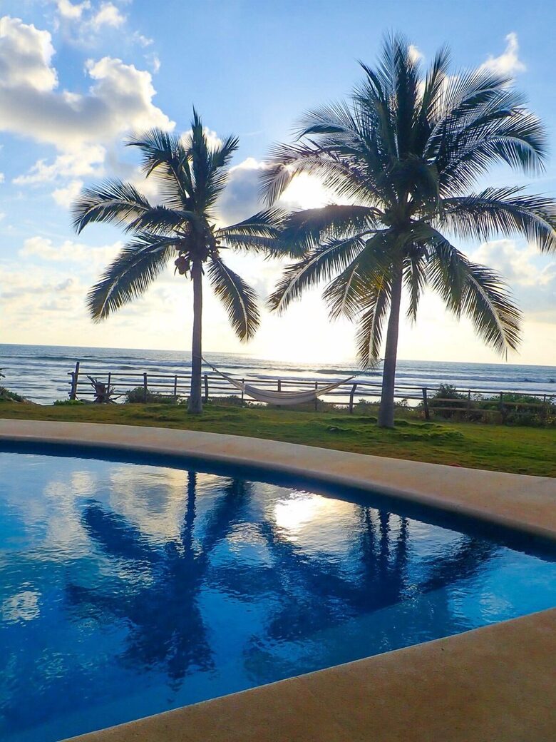 Oceanfront Tranquility at Casa del Surfista - La Saladitas, Mexico
