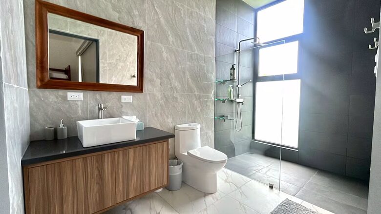 Modern Jungle Escape Near Jacó - Jacó, Costa Rica