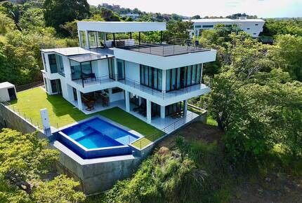 Modern Jungle Escape Near Jacó - Jacó, Costa Rica
