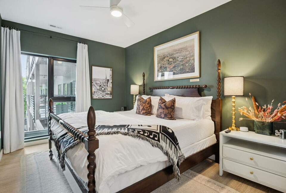 Southern Comfort | Downtown Nashville Luxury - Nashville, Tennessee