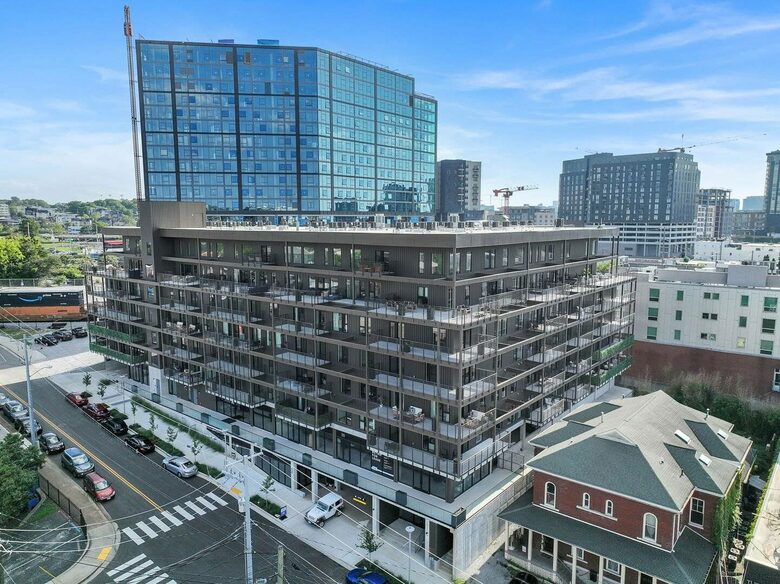 Southern Comfort | Downtown Nashville Luxury - Nashville, Tennessee