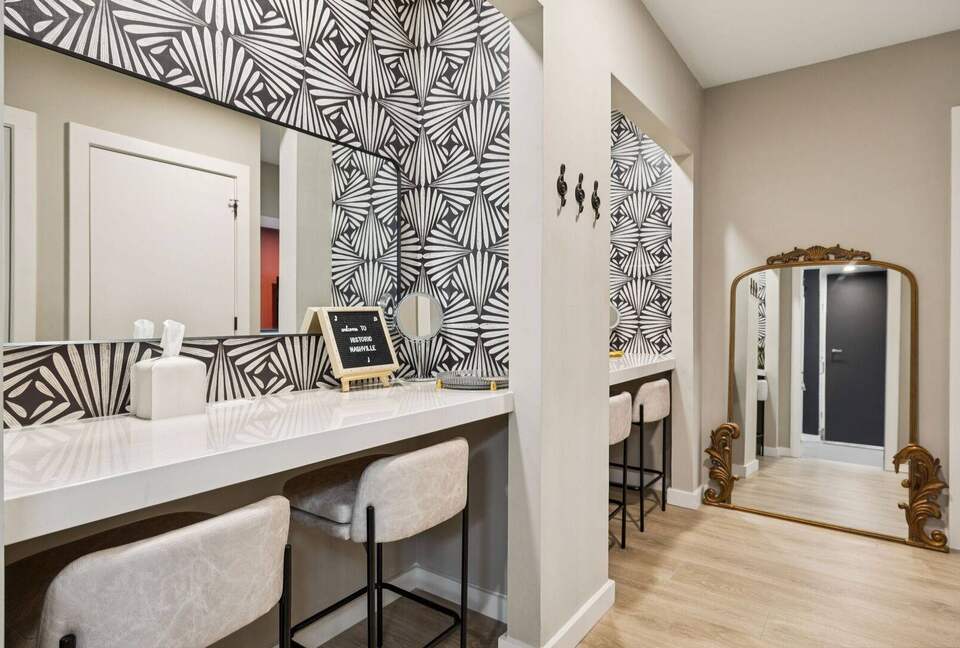 Southern Comfort | Downtown Nashville Luxury - Nashville, Tennessee