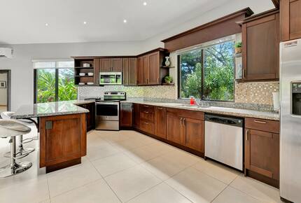 Elegant Escape with Infinity Pool and Pacific Panorama - Playas del Coco, Costa Rica