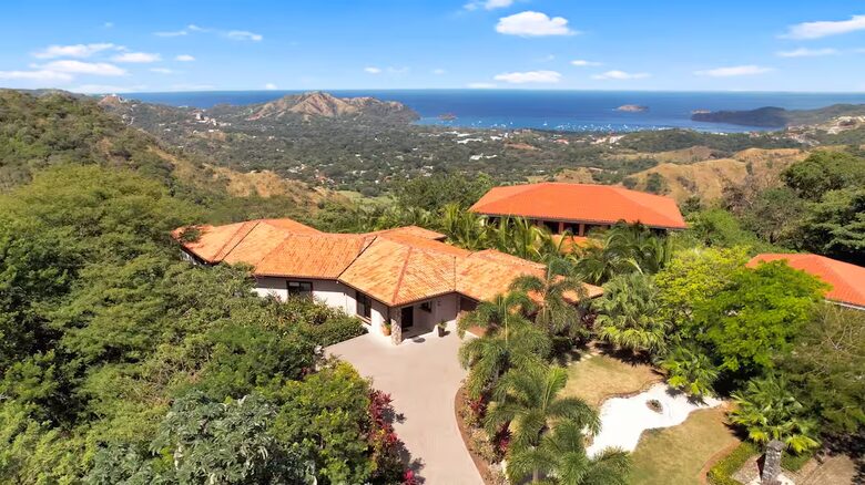 Elegant Escape with Infinity Pool and Pacific Panorama - Playas del Coco, Costa Rica