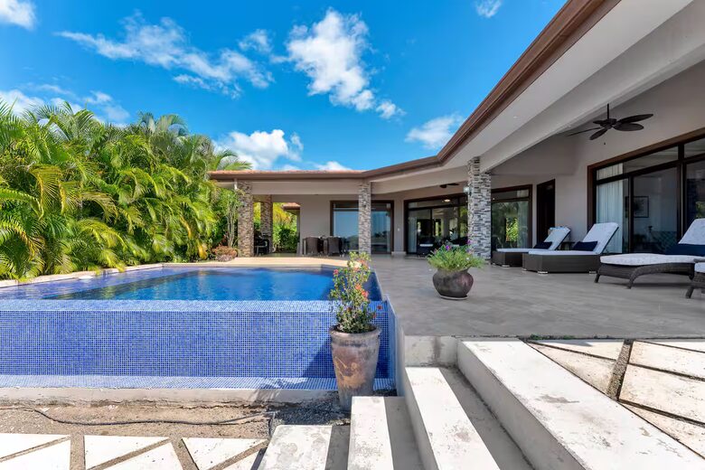 Elegant Escape with Infinity Pool and Pacific Panorama - Playas del Coco, Costa Rica