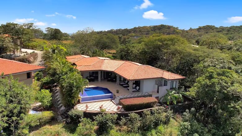 Elegant Escape with Infinity Pool and Pacific Panorama - Playas del Coco, Costa Rica