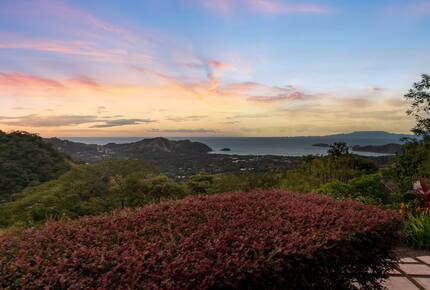 Elegant Escape with Infinity Pool and Pacific Panorama - Playas del Coco, Costa Rica