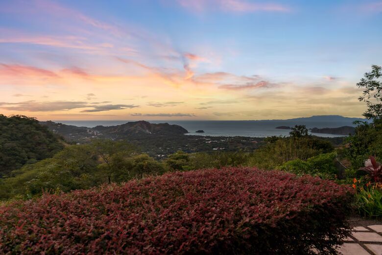 Elegant Escape with Infinity Pool and Pacific Panorama - Playas del Coco, Costa Rica