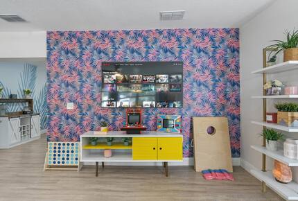 Elegant Entertainer Near Hyde Park - Tampa, Florida