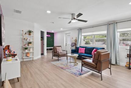 Elegant Entertainer Near Hyde Park - Tampa, Florida