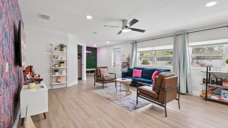 Elegant Entertainer Near Hyde Park - Tampa, Florida