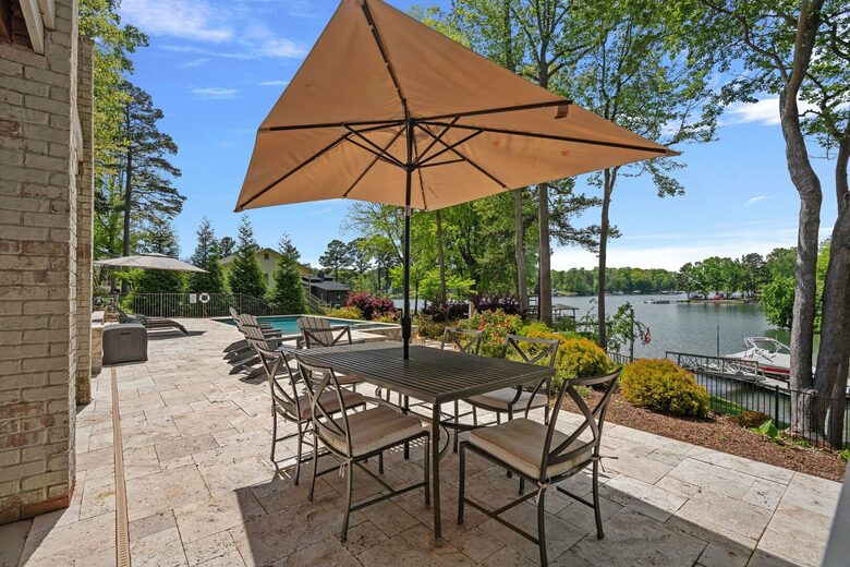 Sophisticated Waterside Escape on Lake Norman - Mooresville, North Carolina