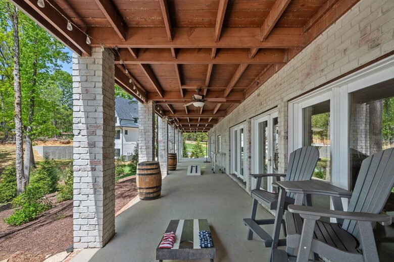 Sophisticated Waterside Escape on Lake Norman - Mooresville, North Carolina