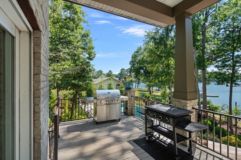 Sophisticated Waterside Escape on Lake Norman - Mooresville, North Carolina