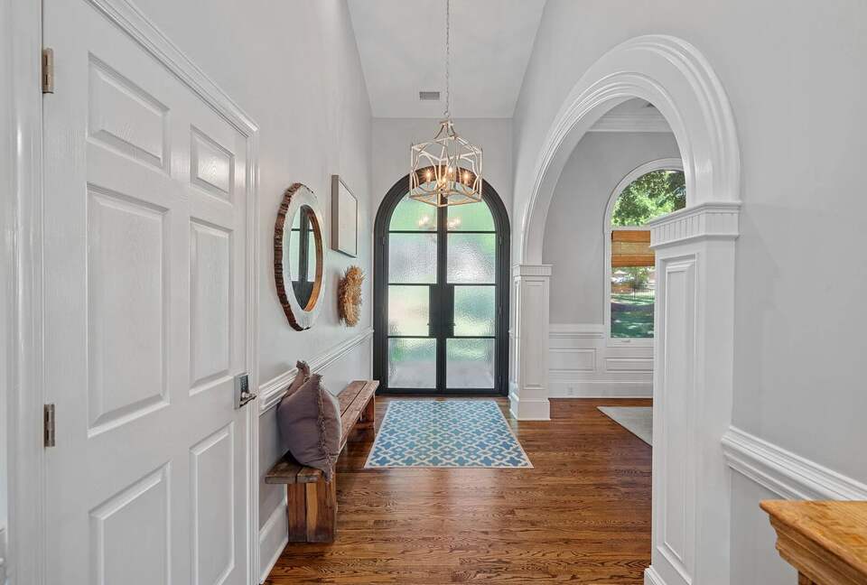 Sophisticated Waterside Escape on Lake Norman - Mooresville, North Carolina