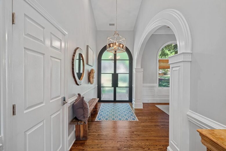 Sophisticated Waterside Escape on Lake Norman - Mooresville, North Carolina