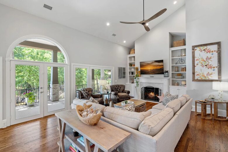 Sophisticated Waterside Escape on Lake Norman - Mooresville, North Carolina