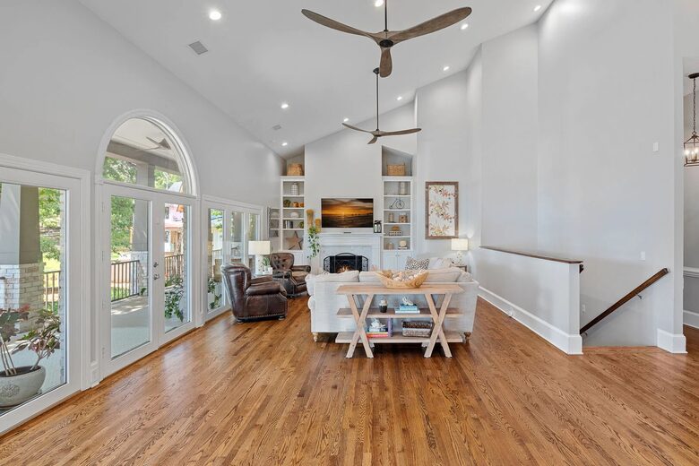 Sophisticated Waterside Escape on Lake Norman - Mooresville, North Carolina