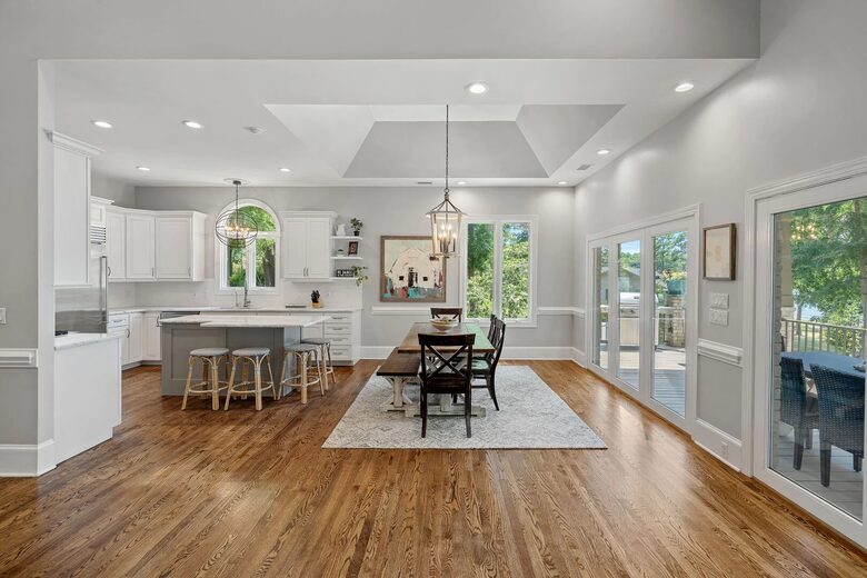 Sophisticated Waterside Escape on Lake Norman - Mooresville, North Carolina