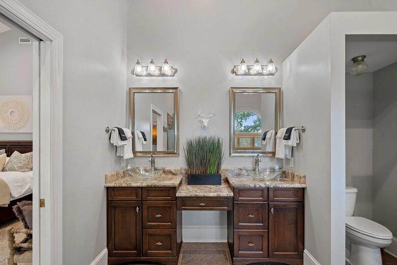 Sophisticated Waterside Escape on Lake Norman - Mooresville, North Carolina