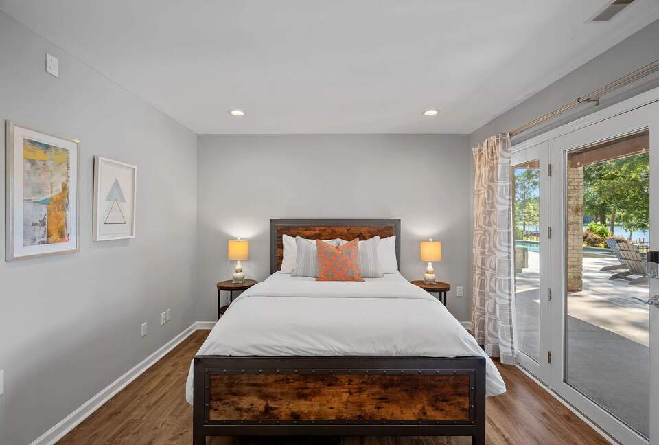 Sophisticated Waterside Escape on Lake Norman - Mooresville, North Carolina