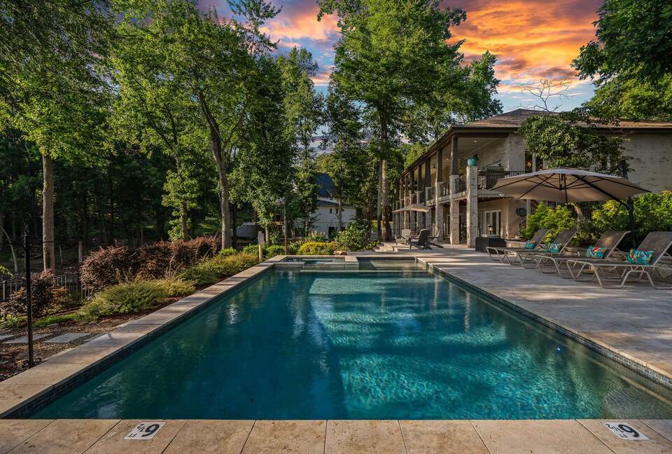 Sophisticated Waterside Escape on Lake Norman - Mooresville, North Carolina