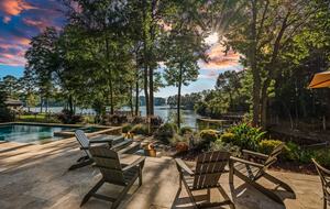 Sophisticated Waterside Escape on Lake Norman - Mooresville, North Carolina