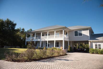 Exquisite Tampa-Area Oasis with Resort Amenities - Lutz, Florida