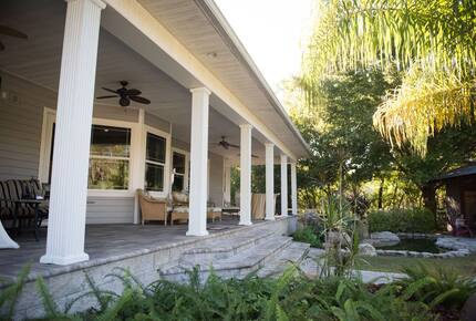 Exquisite Tampa-Area Oasis with Resort Amenities - Lutz, Florida