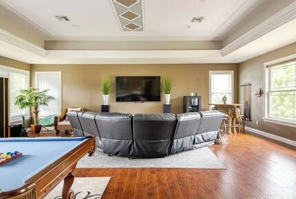 Exquisite Tampa-Area Oasis with Resort Amenities - Lutz, Florida