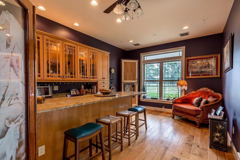 Exquisite Tampa-Area Oasis with Resort Amenities - Lutz, Florida