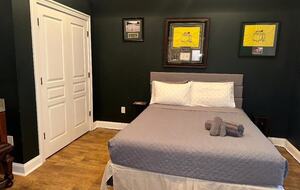 Exquisite Tampa-Area Oasis with Resort Amenities - Lutz, Florida