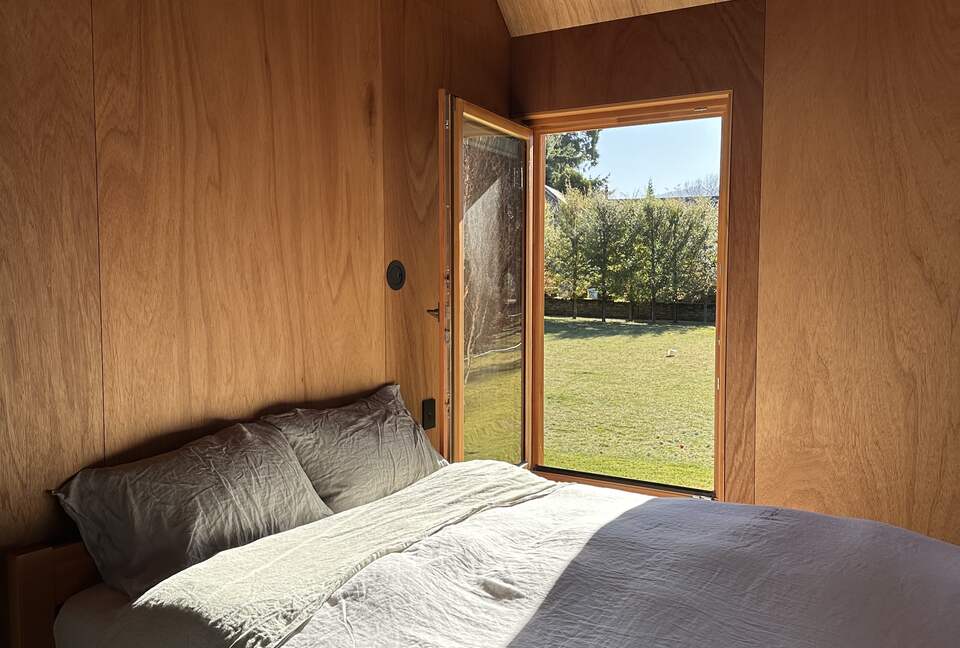 Modern Alpine Retreat with Stunning Mountain Views - Wānaka, New Zealand