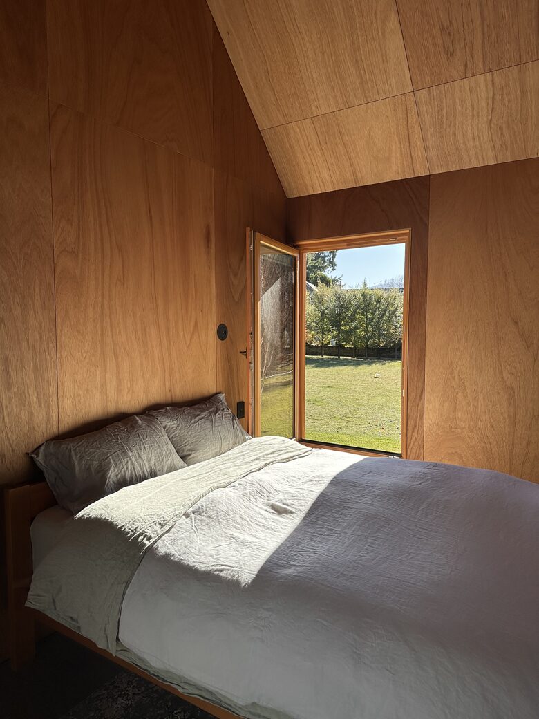 Modern Alpine Retreat with Stunning Mountain Views - Wānaka, New Zealand