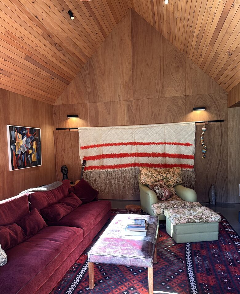 Modern Alpine Retreat with Stunning Mountain Views - Wānaka, New Zealand