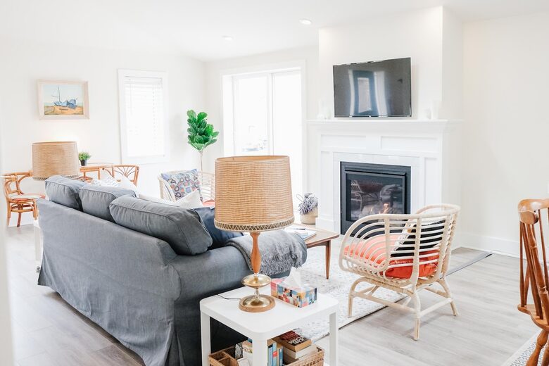 Vintage Charm by the Lake - Fort Erie, Canada