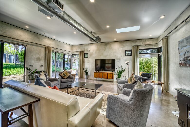 Tranquil Escape at Coffee Pot Rock - Sedona, Arizona