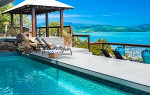 Panoramic Coral Sea Views from a Sophisticated Hillside Haven - Airlie Beach, Australia