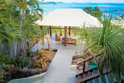 Panoramic Coral Sea Views from a Sophisticated Hillside Haven - Airlie Beach, Australia