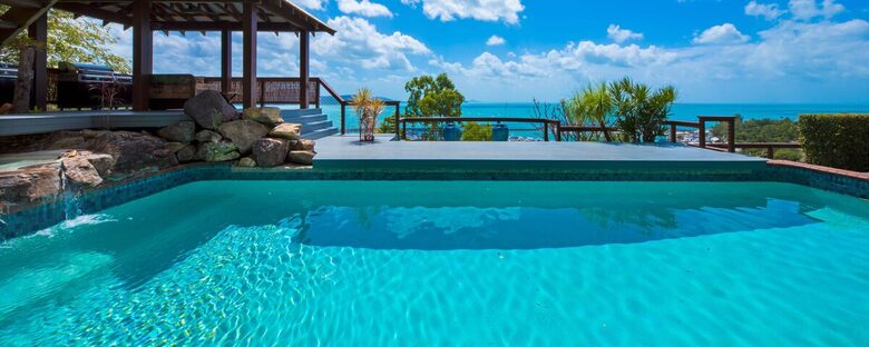 Panoramic Coral Sea Views from a Sophisticated Hillside Haven - Airlie Beach, Australia