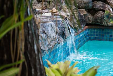 Panoramic Coral Sea Views from a Sophisticated Hillside Haven - Airlie Beach, Australia