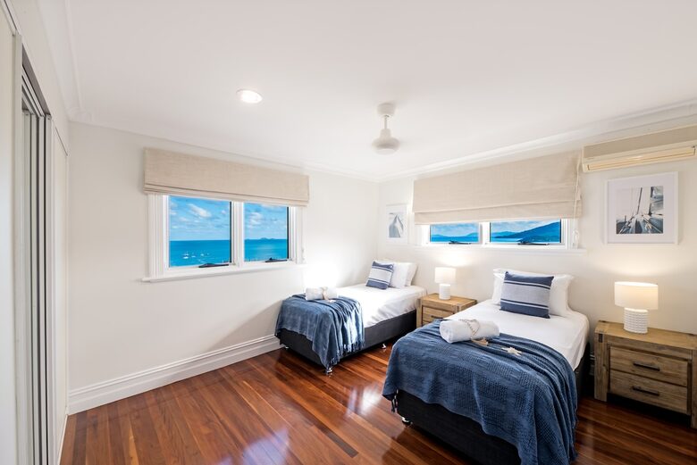 Panoramic Coral Sea Views from a Sophisticated Hillside Haven - Airlie Beach, Australia
